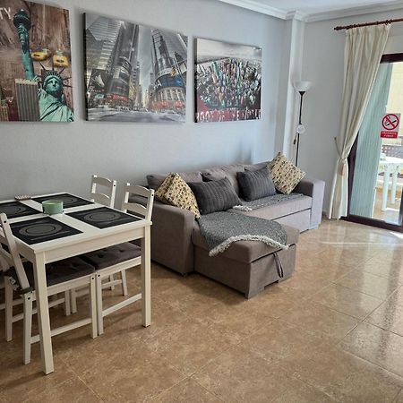 Lovely Apartment In Cabo Roig Near Beach Орихуела Екстериор снимка