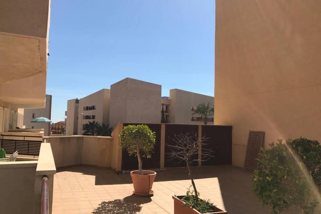Lovely Apartment In Cabo Roig Near Beach Орихуела Екстериор снимка